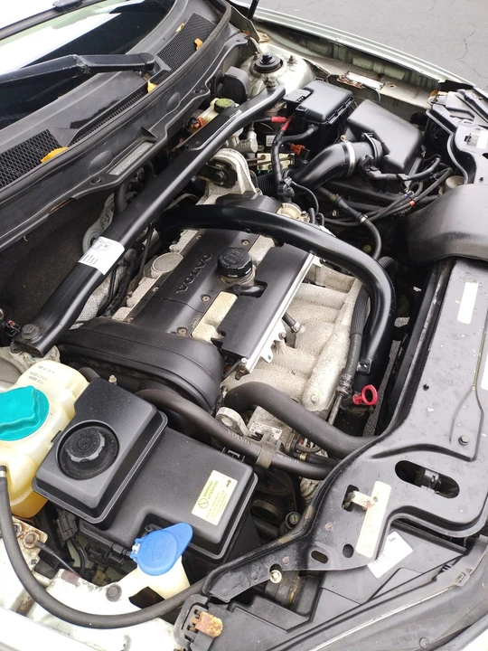 2005 Volvo XC90 1st Gen - Image 16 of 18