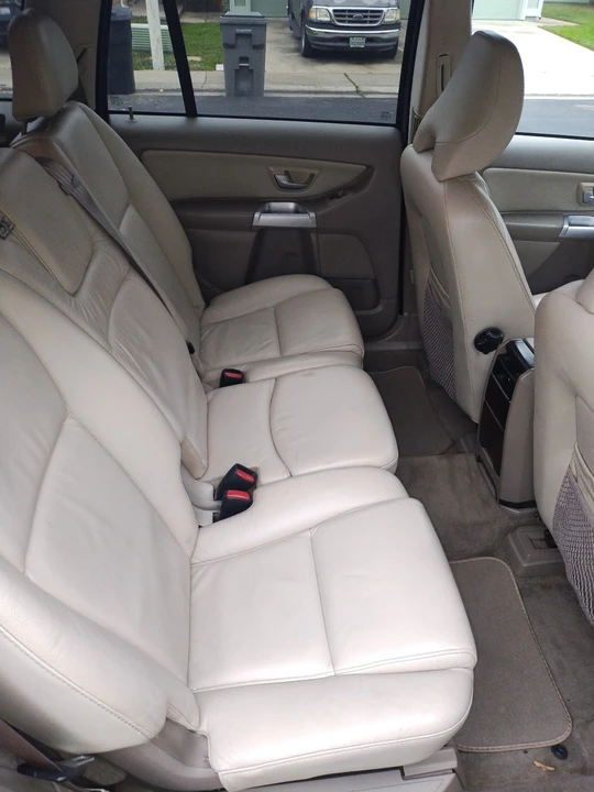2005 Volvo XC90 1st Gen - Image 9 of 18