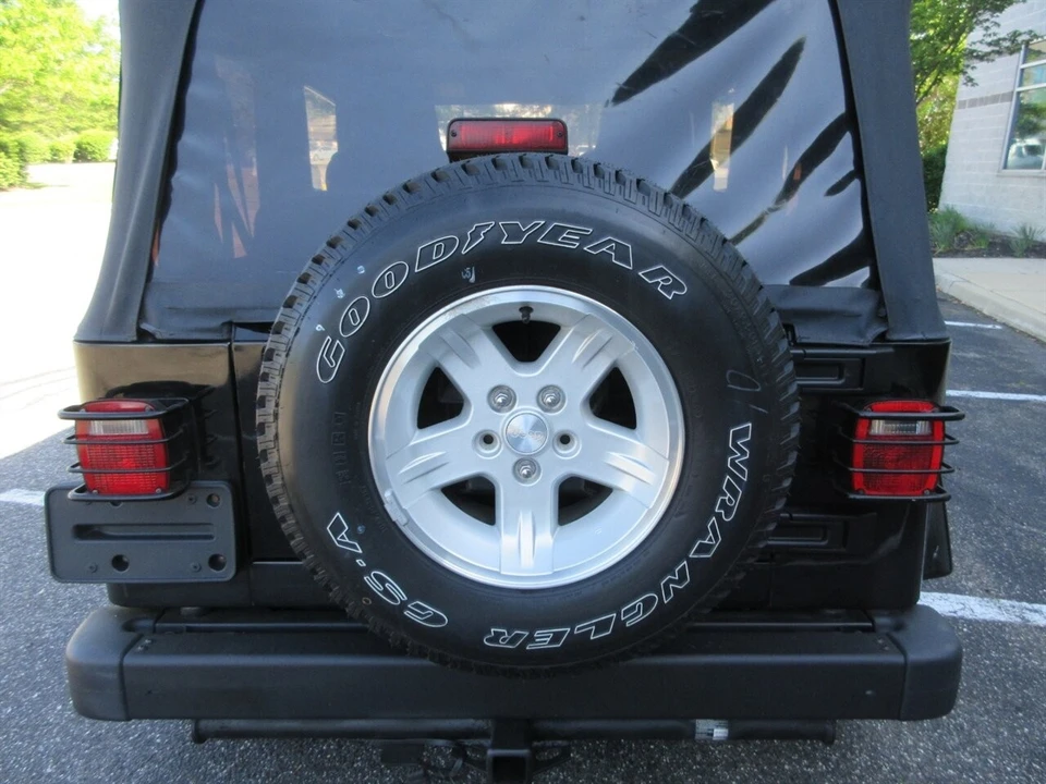 2005 Jeep TJ Wrangler - Image 16 of 24