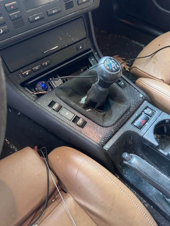 2005 BMW E46 330i & 330Ci - Image 8 of 9