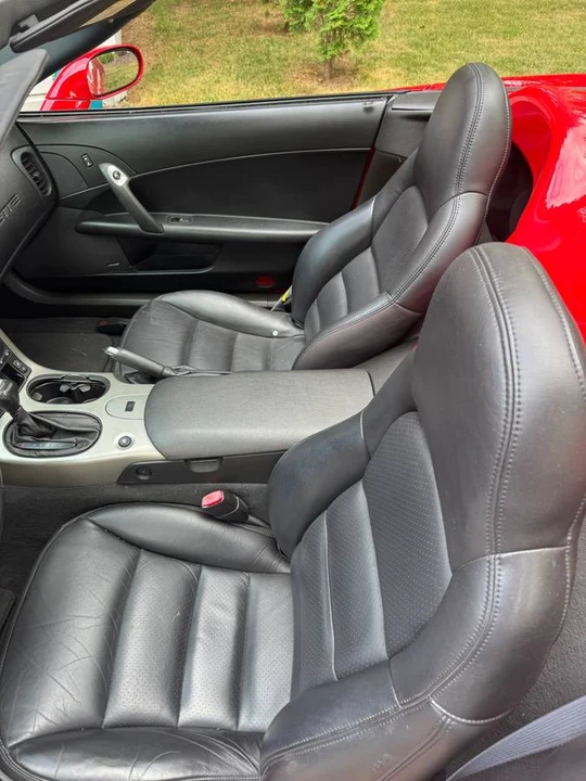 2005 Chevrolet Corvette C6 - Image 2 of 7