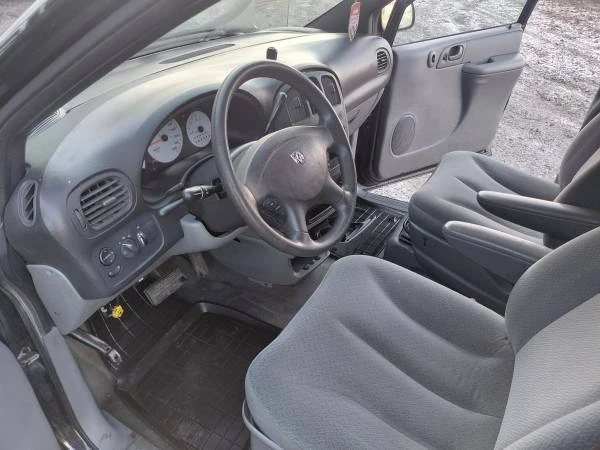 2005 Dodge Caravan - Image 10 of 10