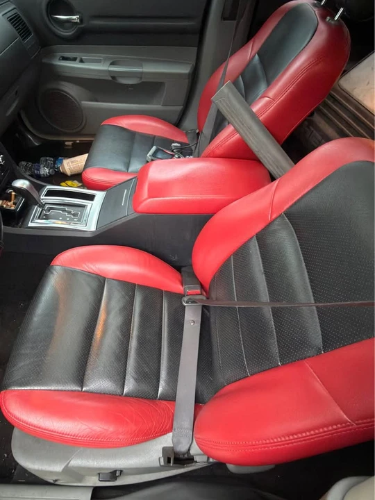 2005 Dodge Magnum 2nd Gen Wagon - Image 2 of 4