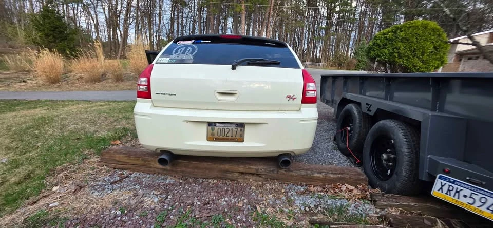 2005 Dodge Magnum 2nd Gen Wagon - Image 4 of 10