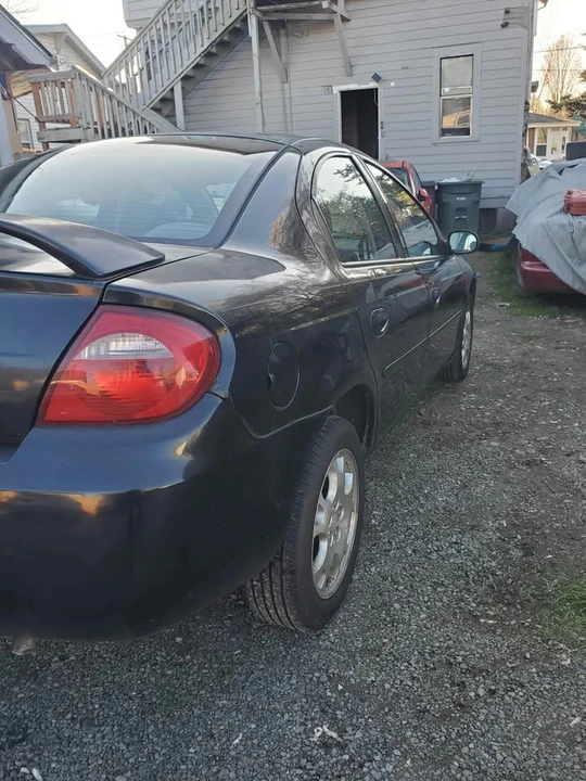 2005 Dodge Neon - Image 3 of 9