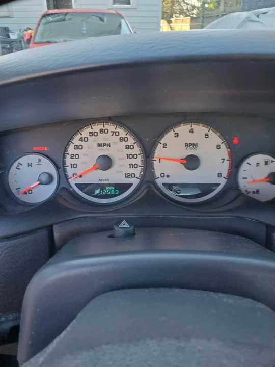 2005 Dodge Neon - Image 7 of 9