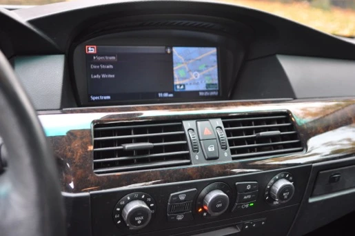 2005 BMW E60 545i & 550i Sedan - Image 4 of 5