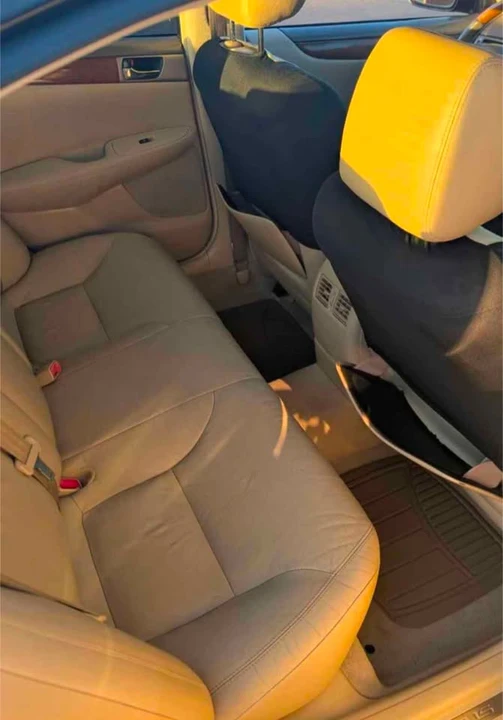2005 Lexus ES 3rd Gen - Image 2 of 3