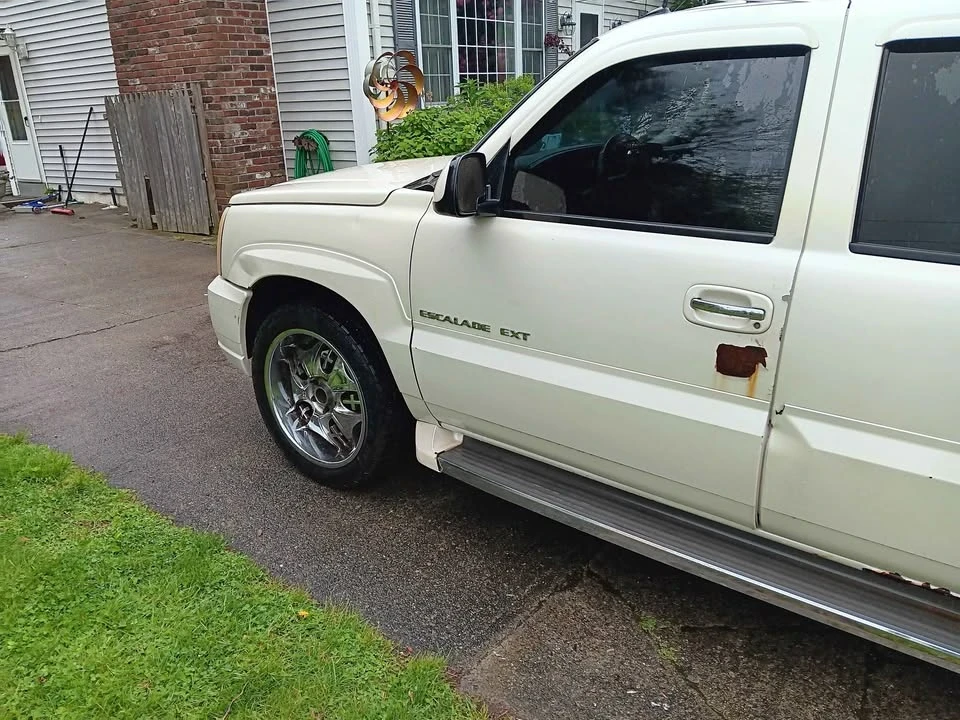 2005 Cadillac Escalade & EXT 2nd Gen - Image 8 of 8