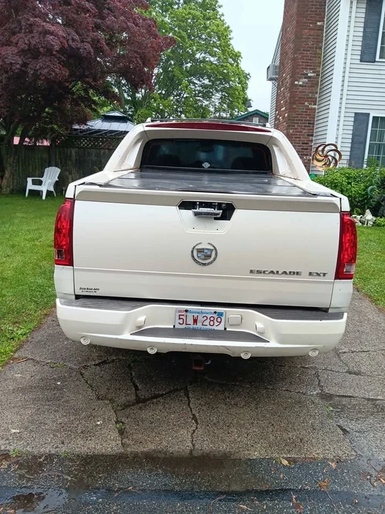 2005 Cadillac Escalade & EXT 2nd Gen - Image 6 of 8