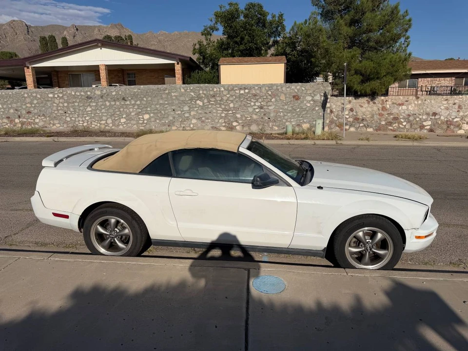 2005 Ford S197 Mustang - Image 2 of 4