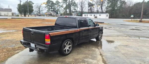 2005 GMC Sierra 1st Gen - Image 4 of 18
