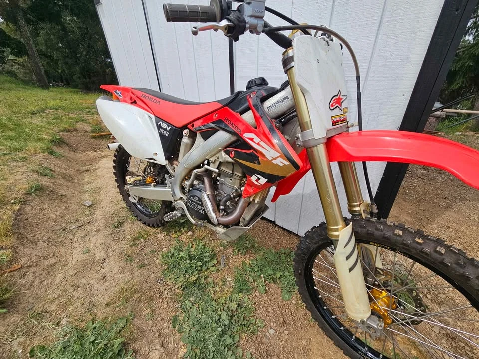 2005 Honda CRF - Image 2 of 10