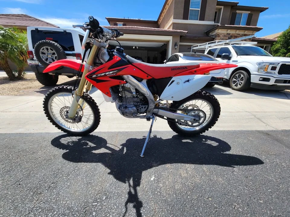2005 Honda CRF - Image 2 of 9