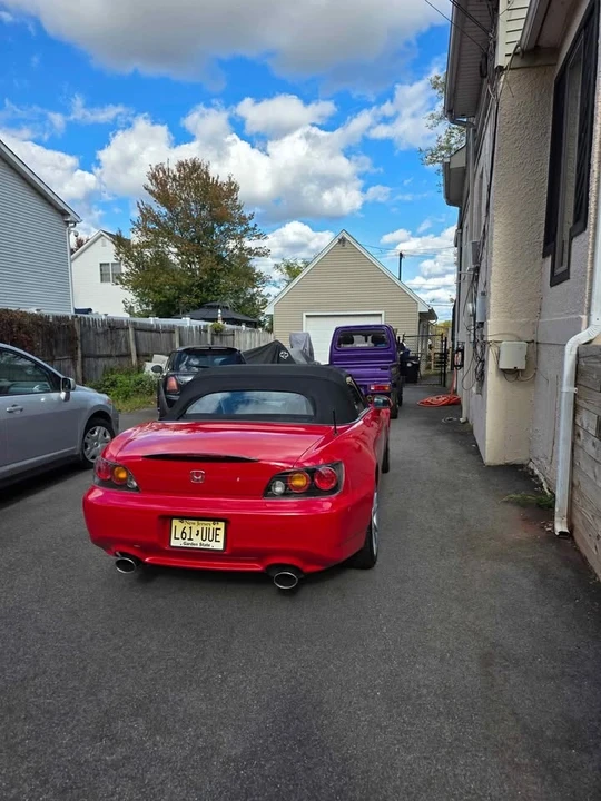2005 Honda AP2 S2000 - Image 2 of 10