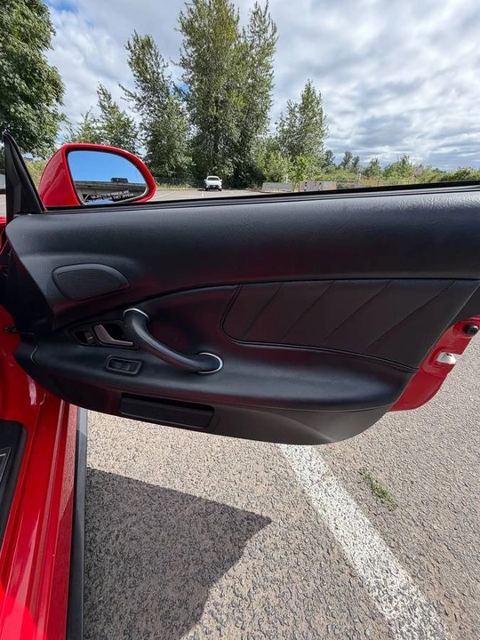 2005 Honda AP2 S2000 - Image 9 of 16