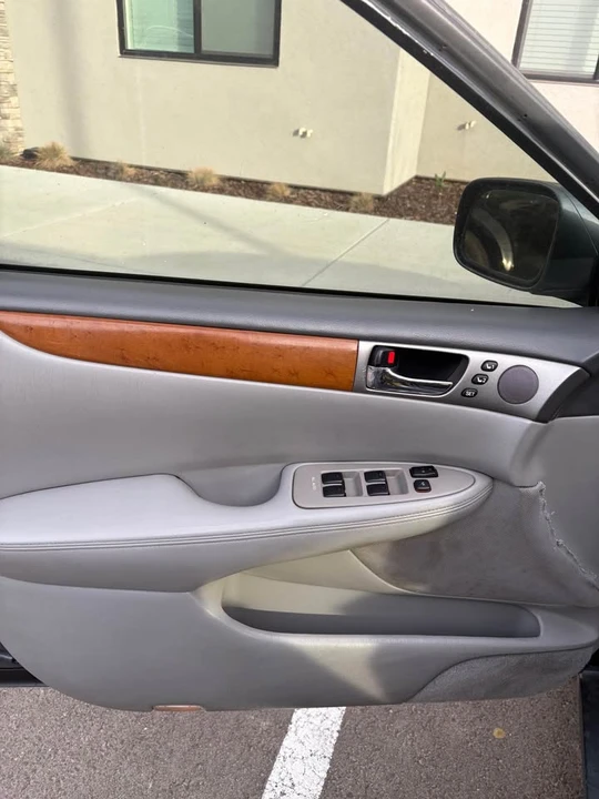 2005 Lexus ES 4th Gen - Image 7 of 10