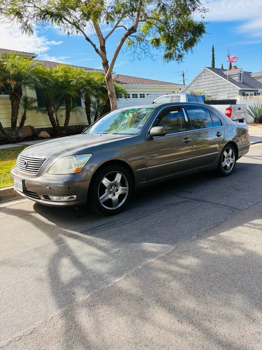 2005 Lexus LS 3rd Gen - Image 2 of 7