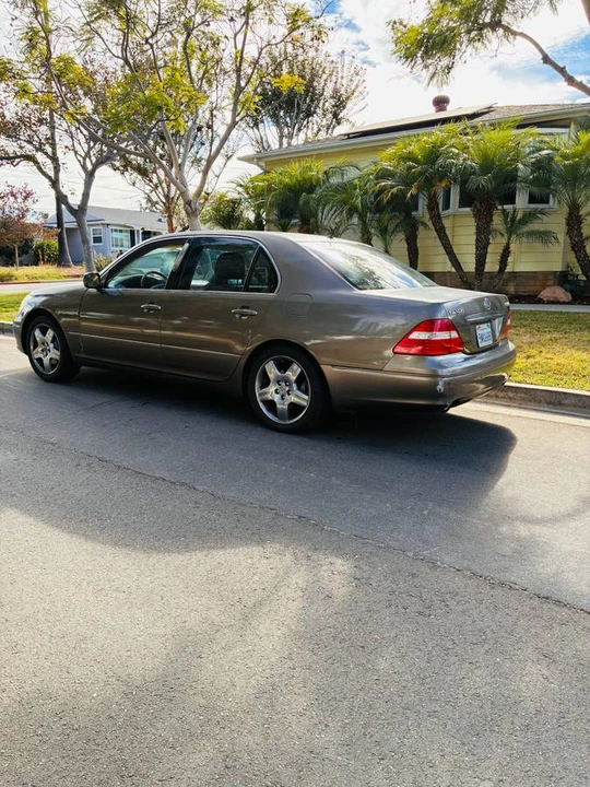 2005 Lexus LS 3rd Gen - Image 4 of 7