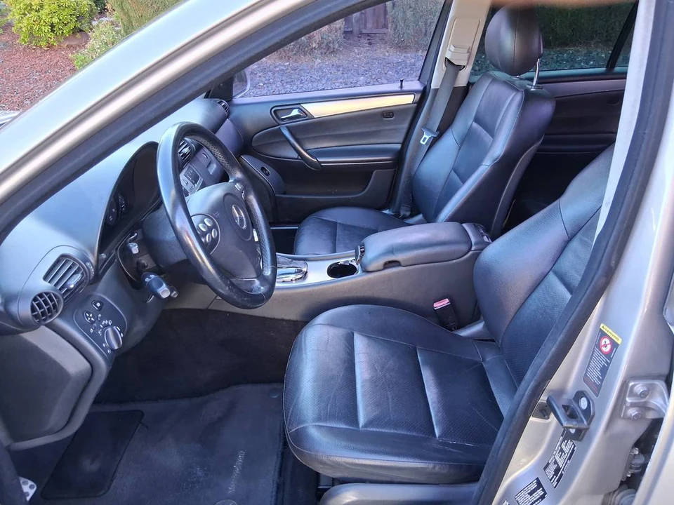 2005 Mercedes-Benz W203 C-Class - Image 11 of 18