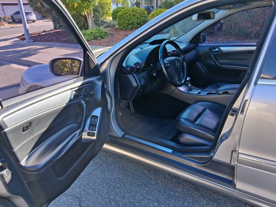 2005 Mercedes-Benz W203 C-Class - Image 10 of 18