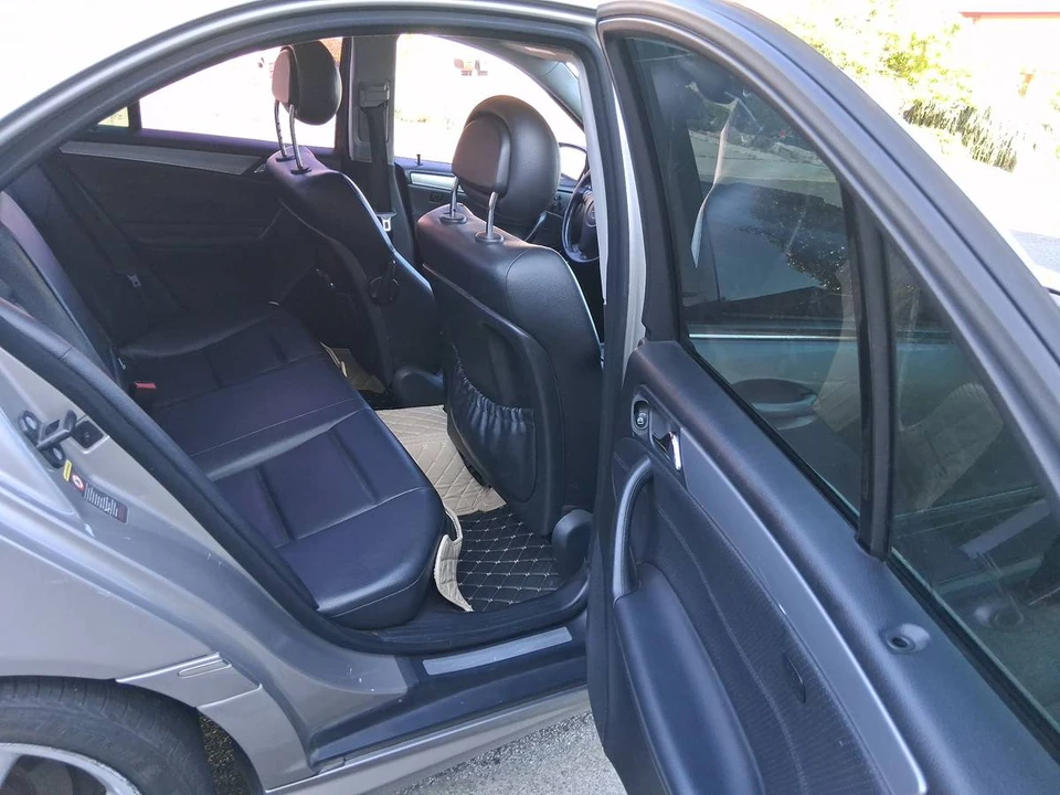 2005 Mercedes-Benz W203 C-Class - Image 16 of 18