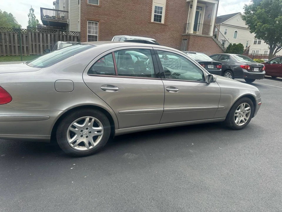 2005 Mercedes-Benz W211 E-Class - Image 12 of 13