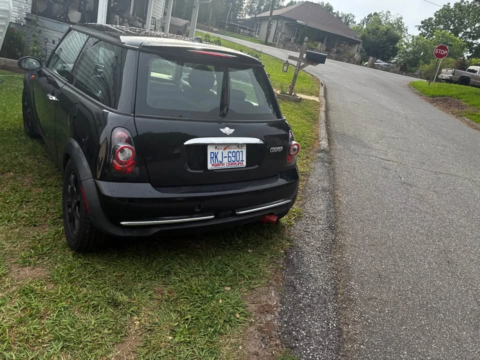 2005 Mini Mini 1st Gen - Image 2 of 6