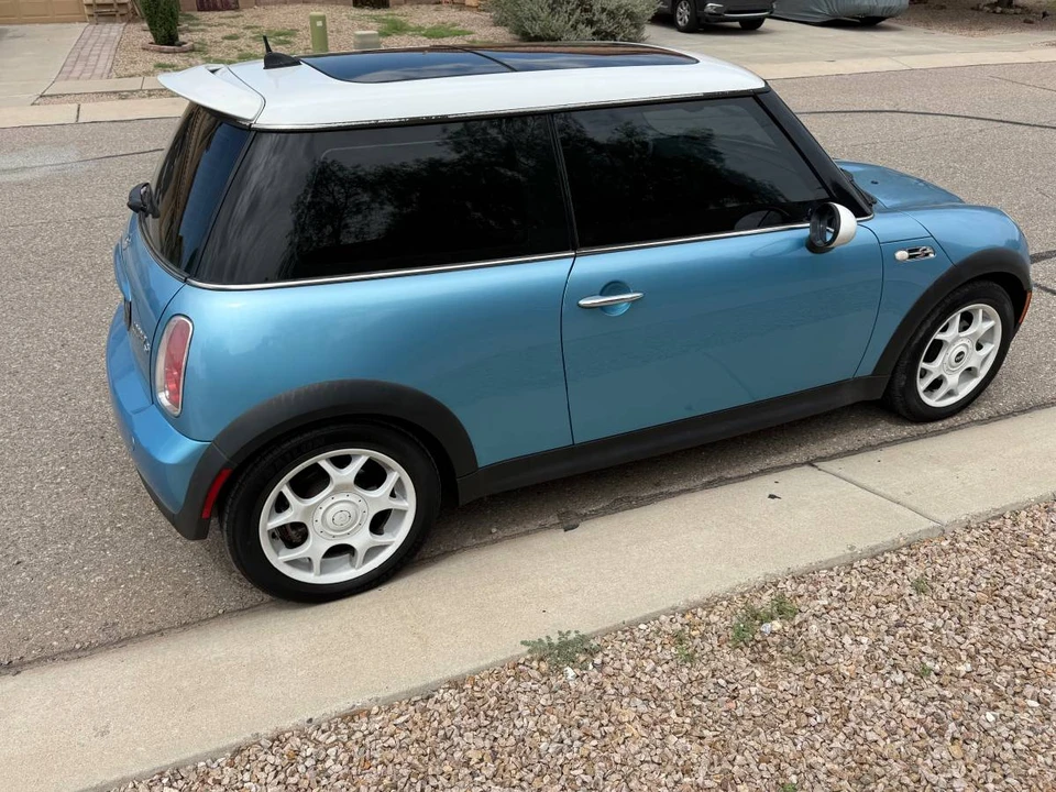 2005 Mini Mini Cooper S 1st Gen - Image 5 of 16