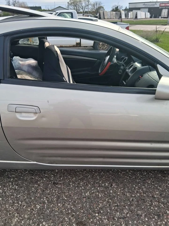 2005 Mitsubishi Eclipse 3rd Gen - Image 4 of 10