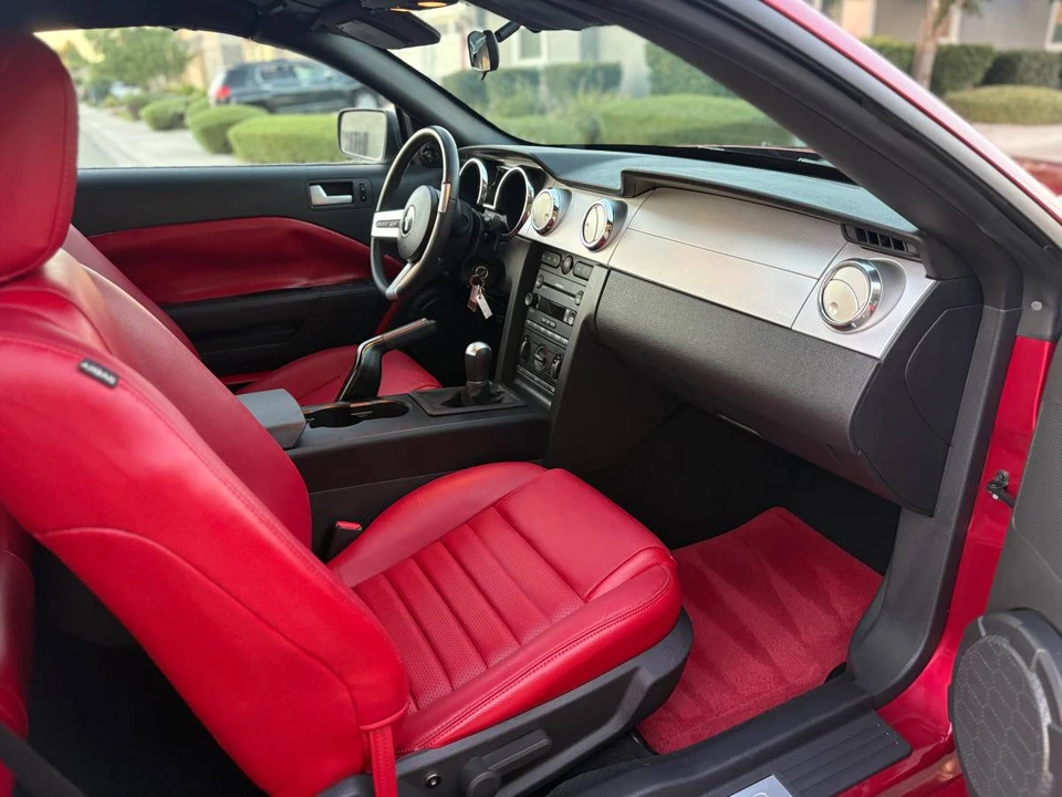 2005 Ford S197 Mustang GT - Image 12 of 13