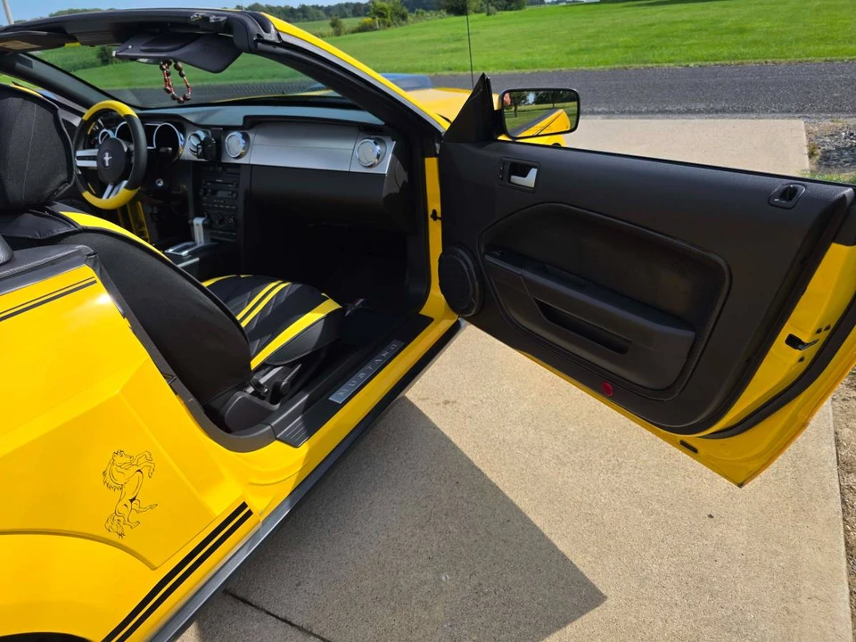 2005 Ford S197 Mustang - Image 15 of 21