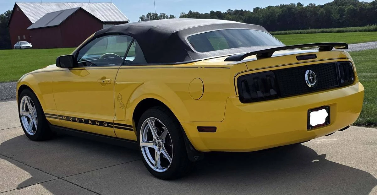 2005 Ford S197 Mustang - Image 2 of 21