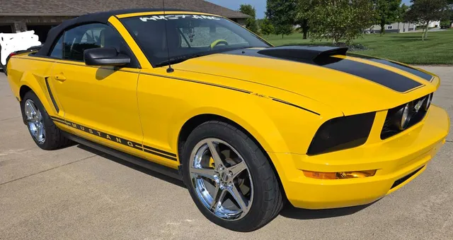 2005 Ford Mustang Convertible