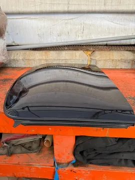 2005 Parts & Memorabilia Bodywork - Image 2 of 10