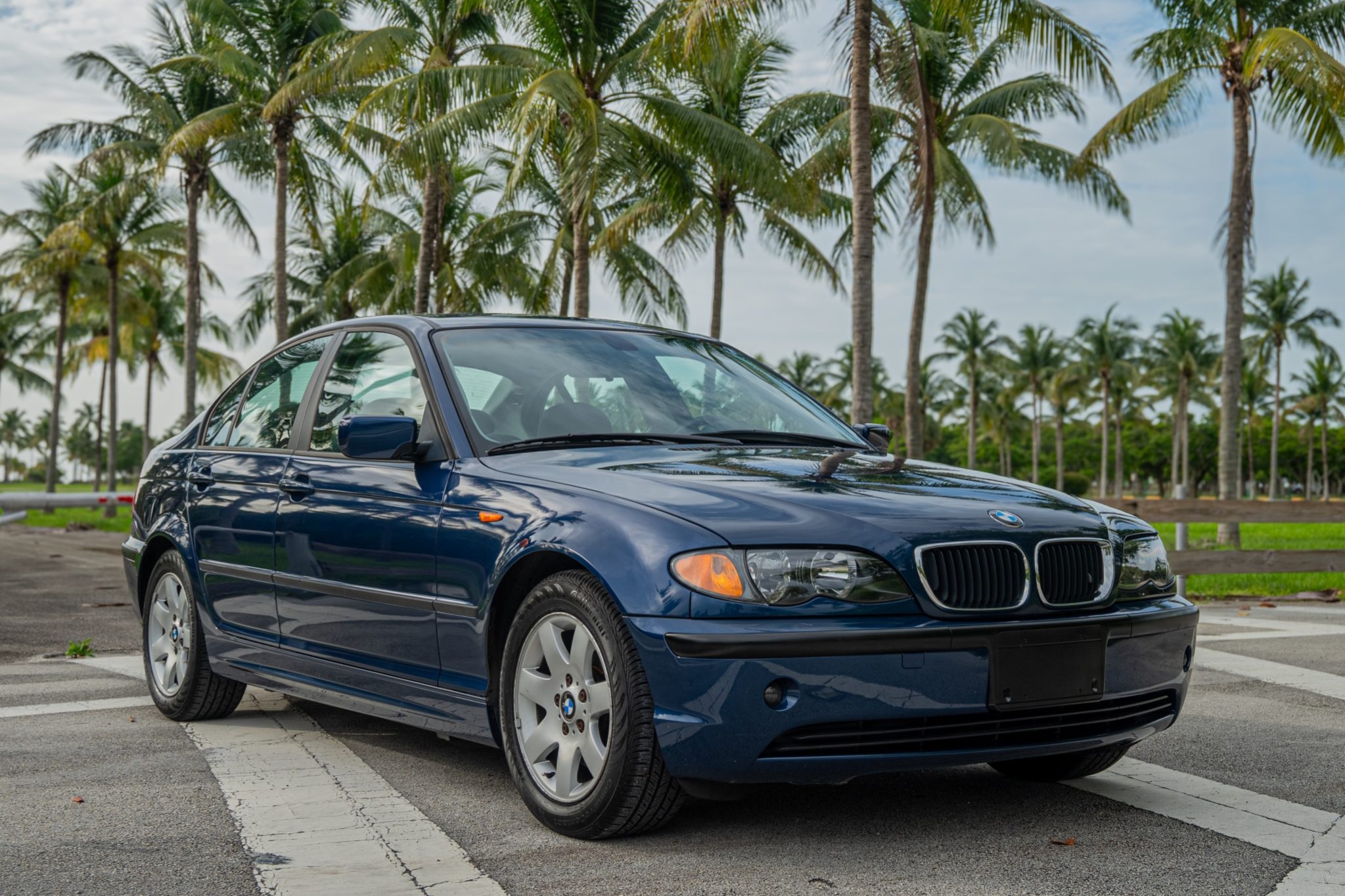 40k-Mile 2005 BMW 325i Sedan