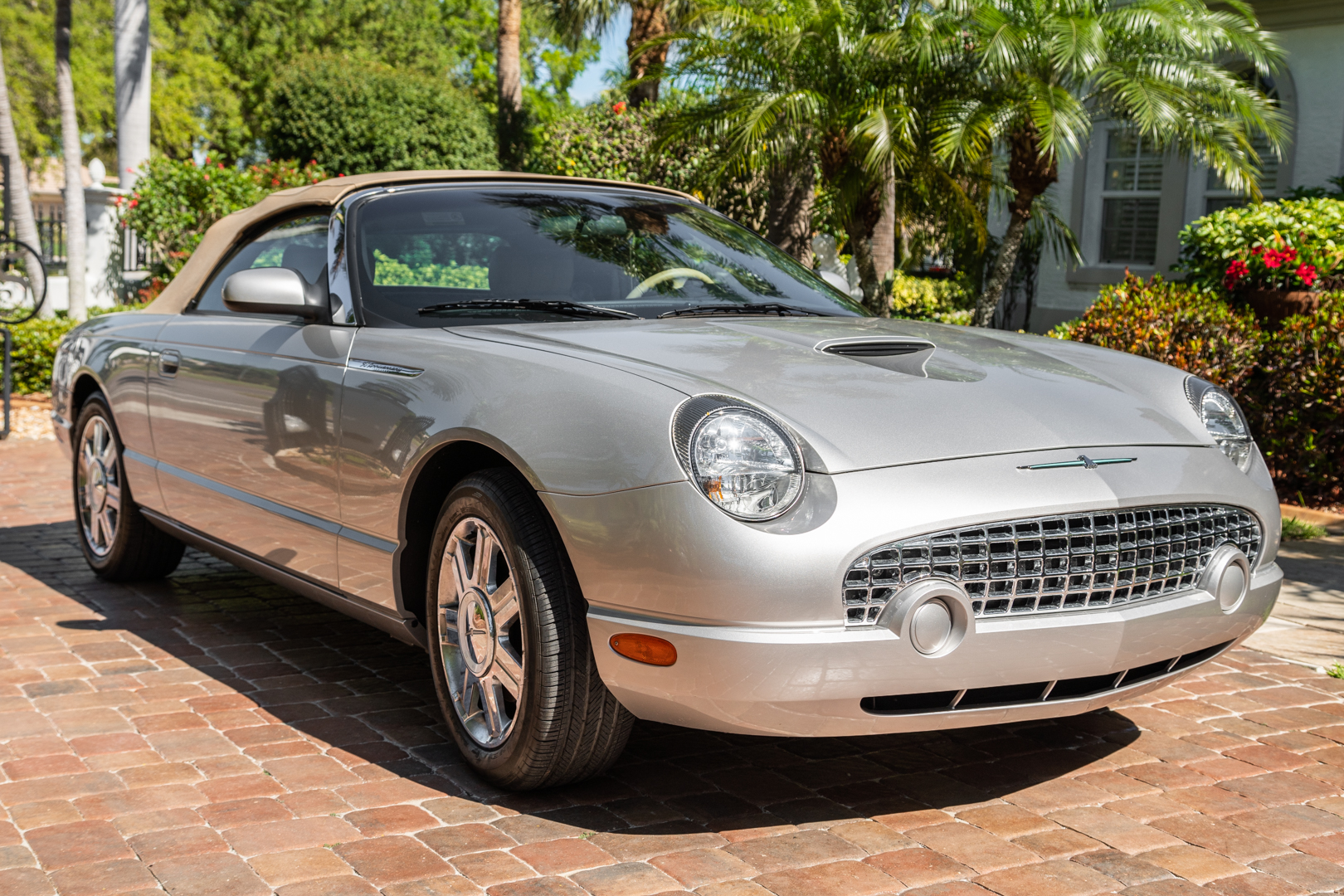 752-Mile 2005 Ford Thunderbird