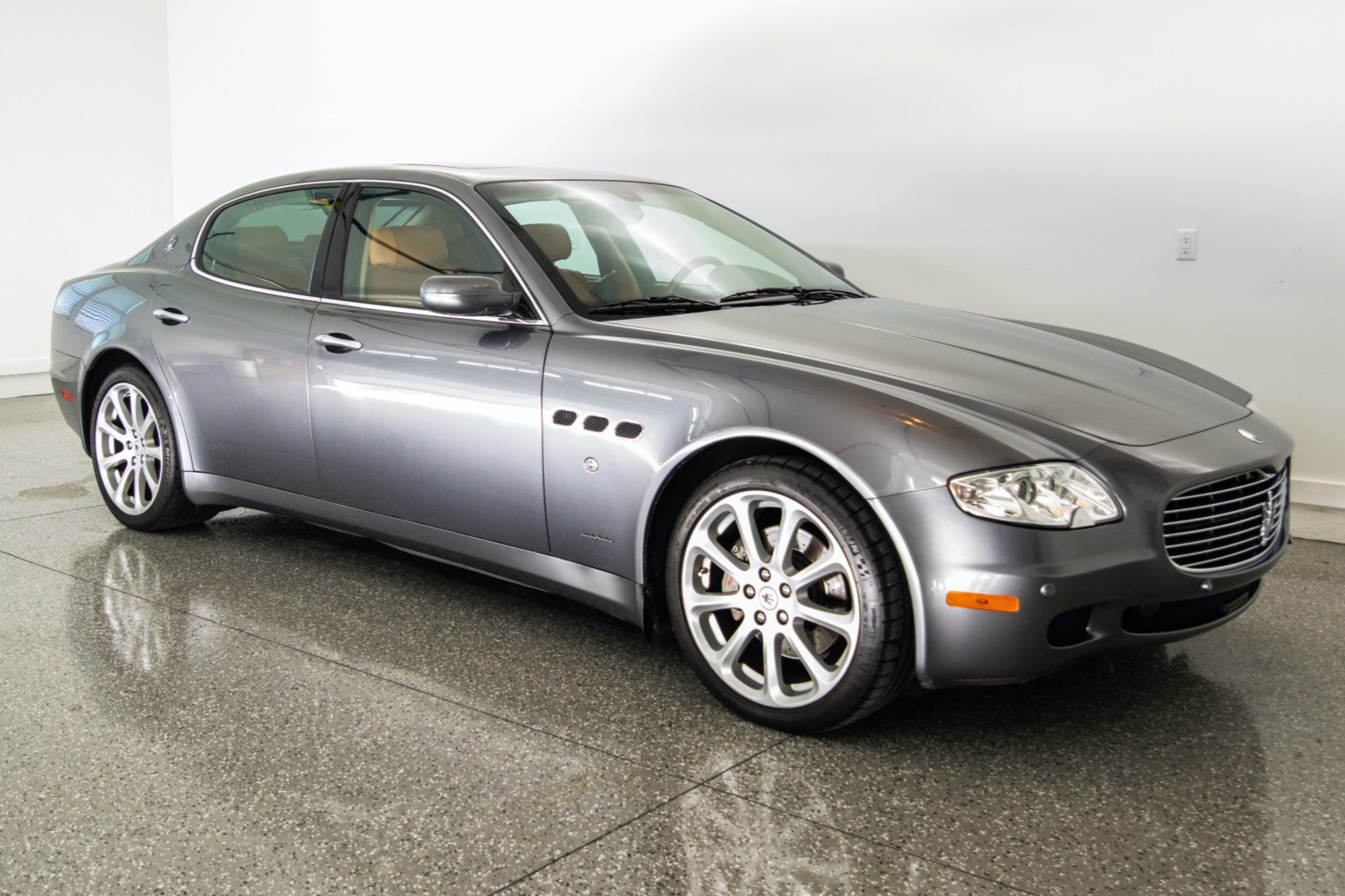 38k-Mile 2005 Maserati Quattroporte