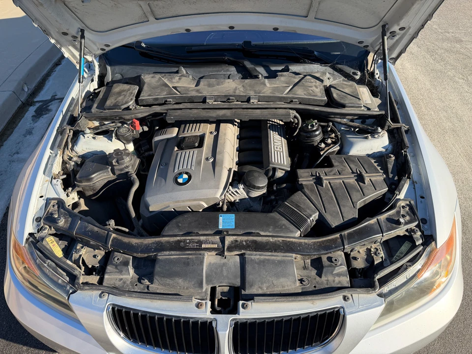 2006 BMW E90 3 Series Sedan - Image 18 of 21