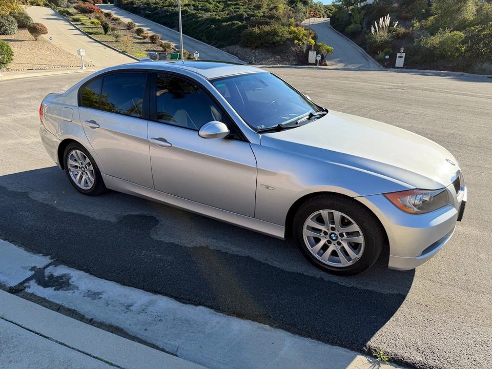 2006 BMW E90 3 Series Sedan - Image 2 of 21
