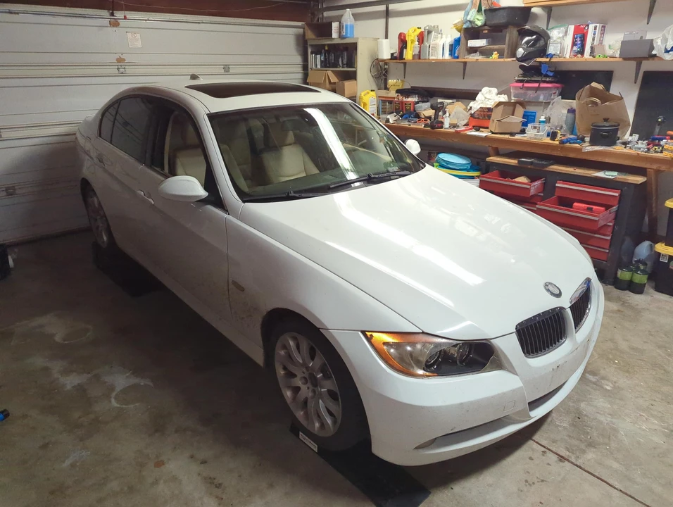 2006 BMW E46 330i & 330Ci - Image 17 of 21