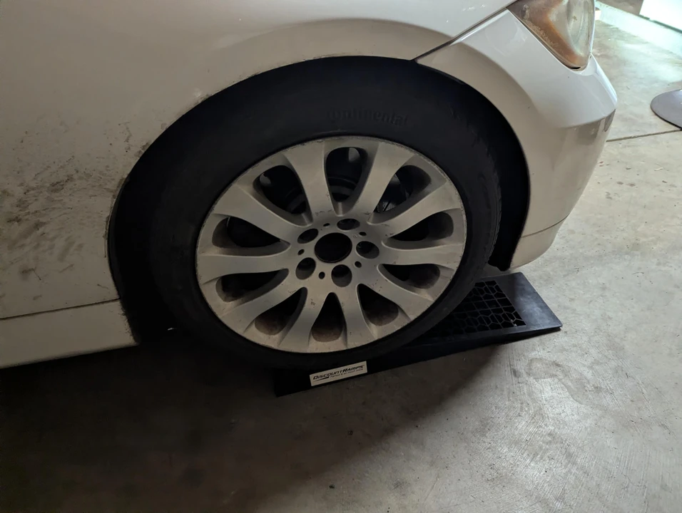 2006 BMW E46 330i & 330Ci - Image 9 of 21