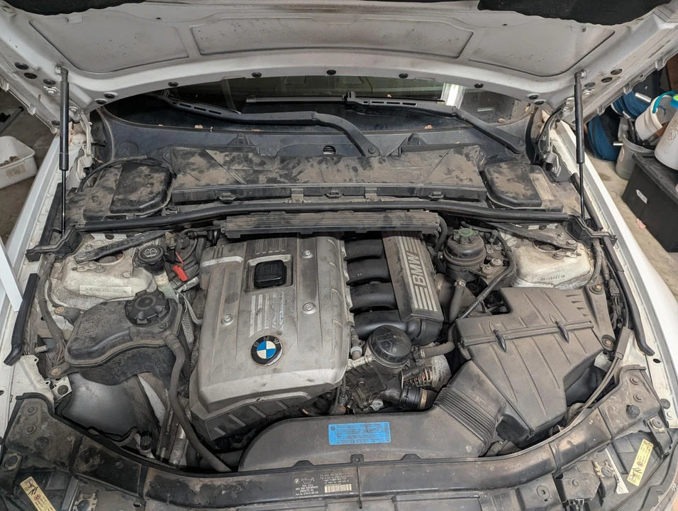 2006 BMW E46 330i & 330Ci - Image 16 of 21