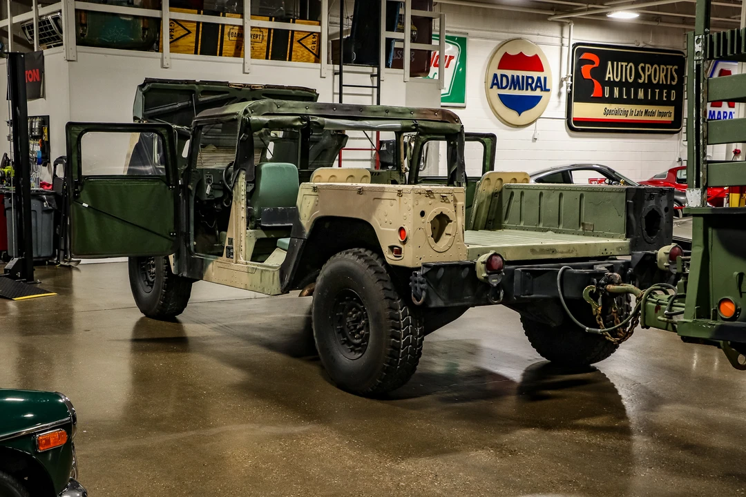2006 Hummer HMMWV - Image 18 of 31