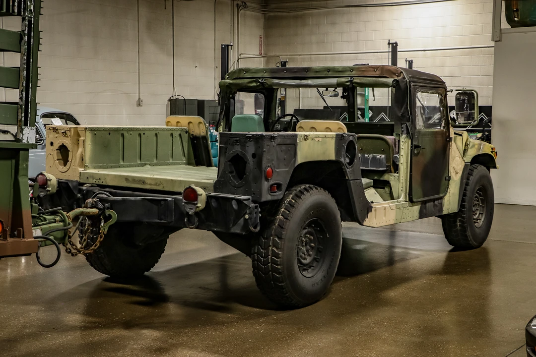 2006 Hummer HMMWV - Image 11 of 31