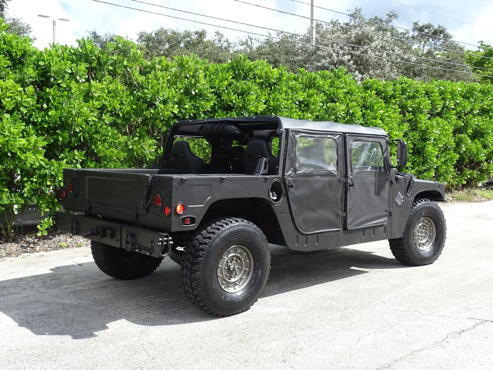 2006 Hummer HMMWV - Image 10 of 31