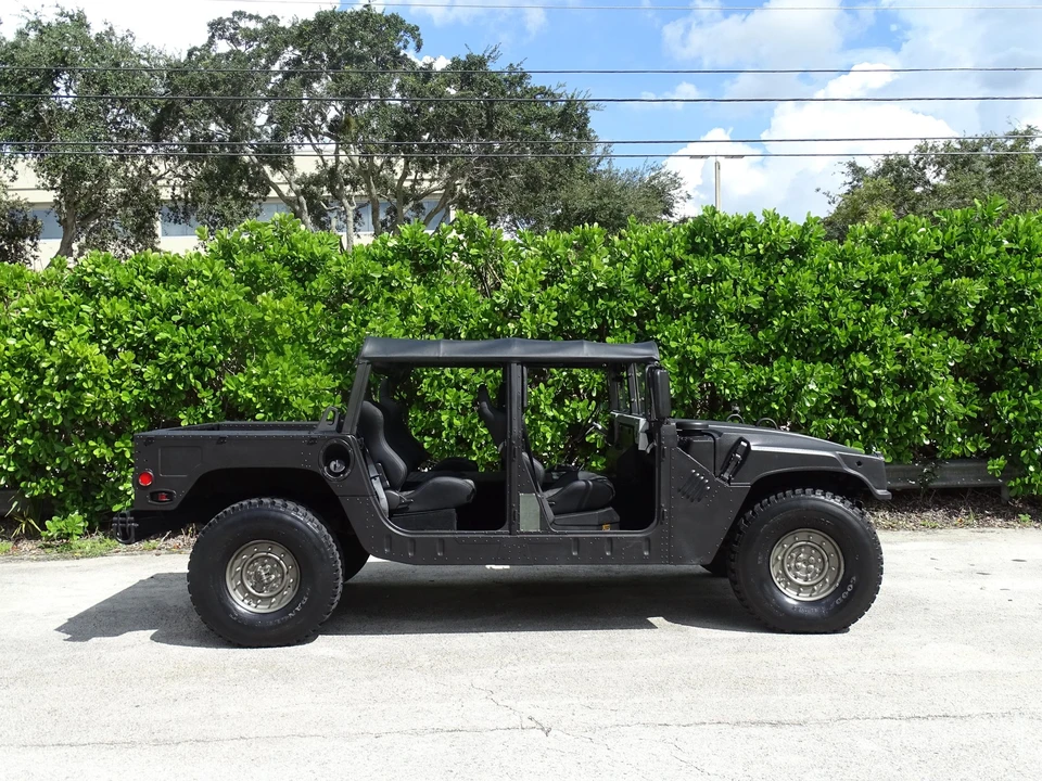 2006 Hummer HMMWV - Image 14 of 31