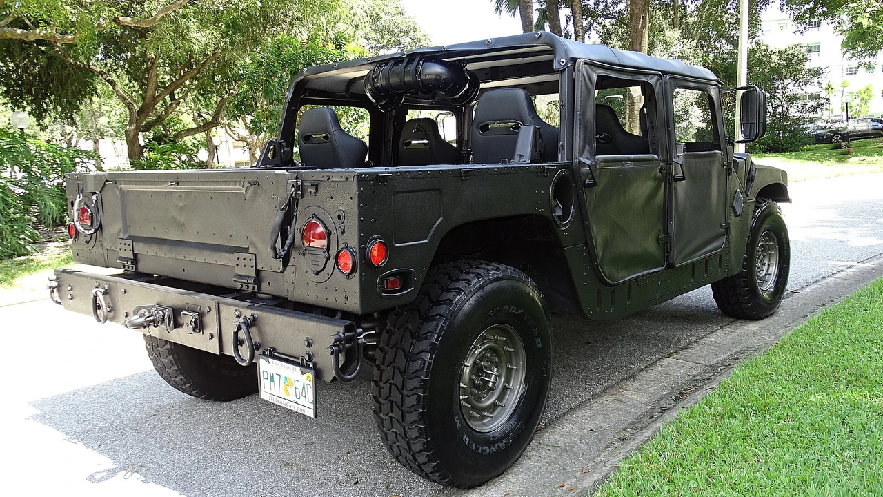 2006 Hummer HMMWV - Image 26 of 31