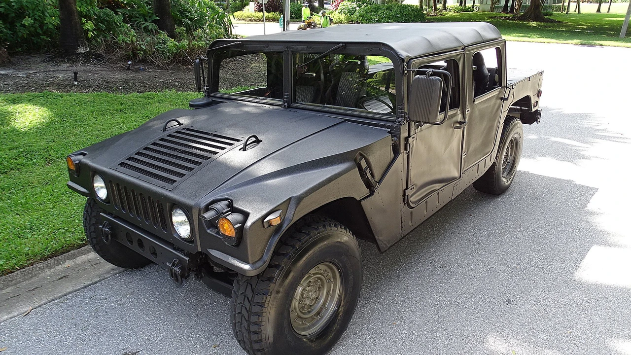 2006 Hummer HMMWV - Image 18 of 31