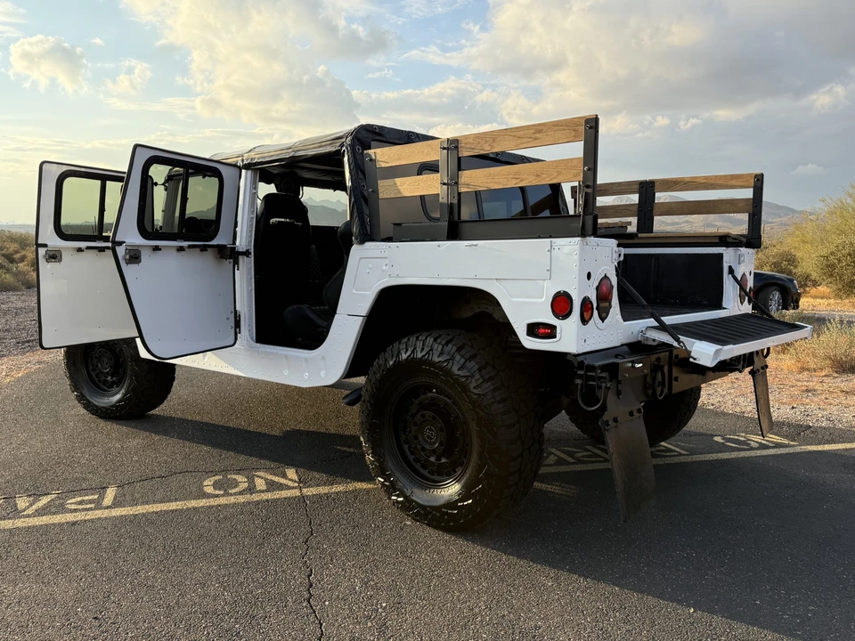 2006 Hummer HMMWV - Image 14 of 31